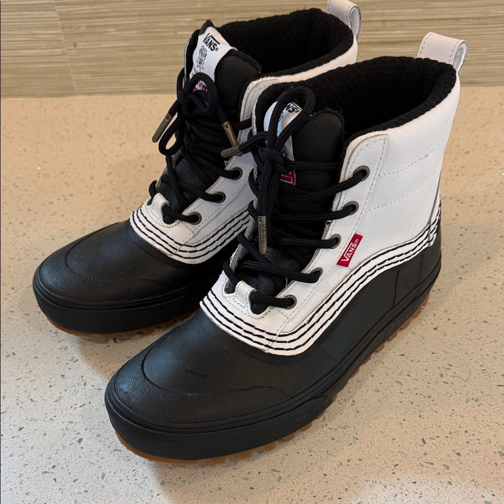 Vans Black and White Winter Boots - Picture 3 of 8